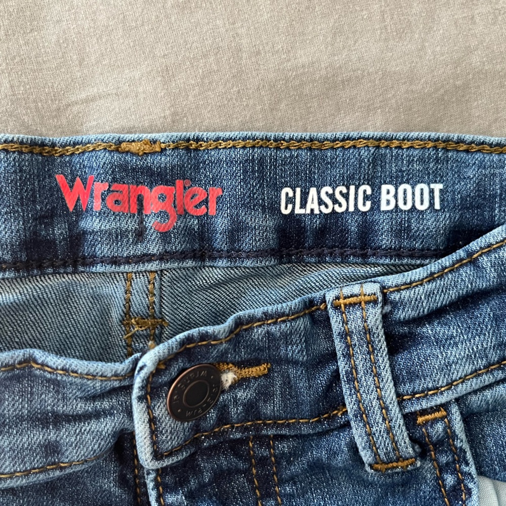 Wrangler Bootcut Kids size 12 Jeans - Picture 4 of 7